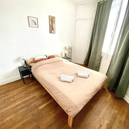 Le Chinchauvaud, Spacieux Avec Balcon *